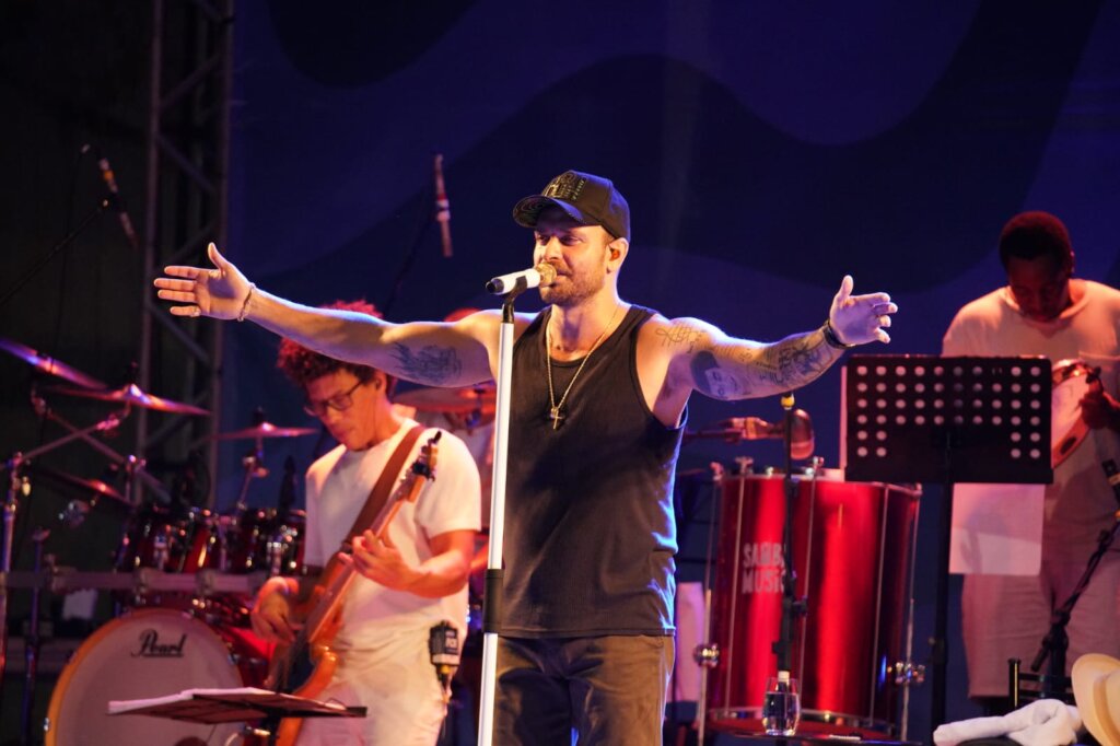 Diogo Nogueira cantou para 20 mil pessoas em Festival de Verão