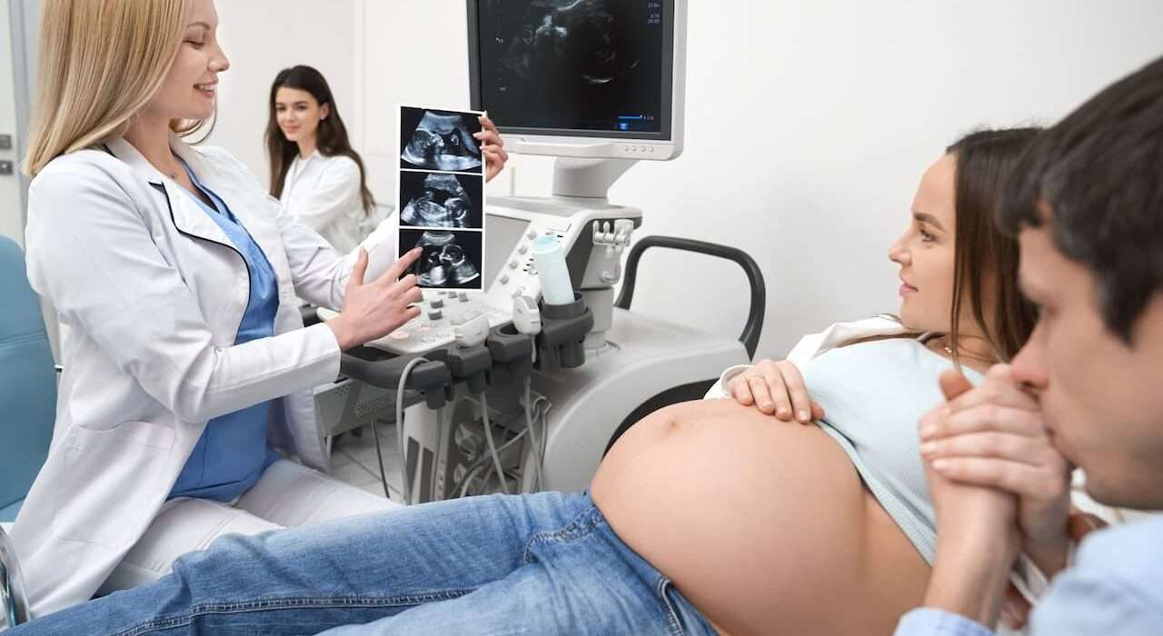 Farmacotécnica destaca inovação em saúde da mulher durante o 58º Congresso de Ginecologia e Obstetrícia do DF Saúde