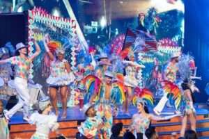 Férias aquecem o turismo e fortalecem o Roxy Dinner Show como um dos principais produtos turísticos do Rio para receber visitantes de todo o Brasil e do exterior Cultura