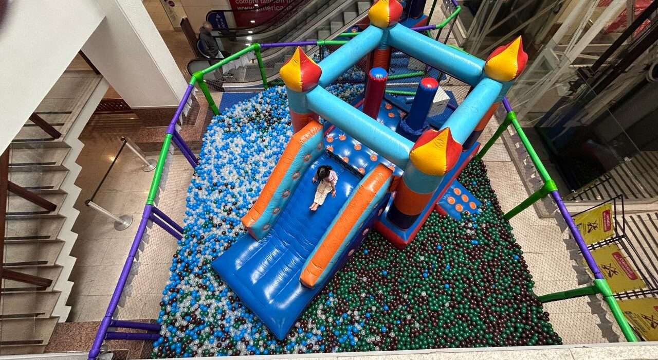 Férias em alta velocidade, muita cor e diversão: Alameda Shopping prepara programação especial para toda a família Diversão