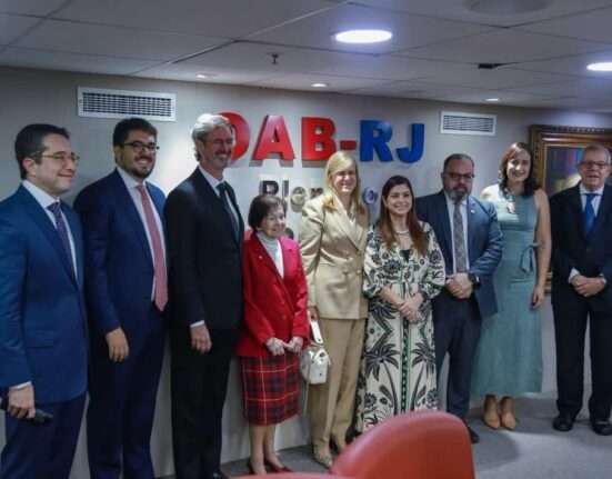 Lançamento do Instituto Sobral Pinto, na OAB-RJ Colunismo Social