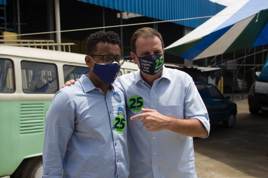 Eduardo Paes marca presença em Madureira, encontro de apoio a candidatura de Jorge Freire para Vereador, junto ao Deputado Federal Marcelo Calero e Professor Ivanir dos Santos