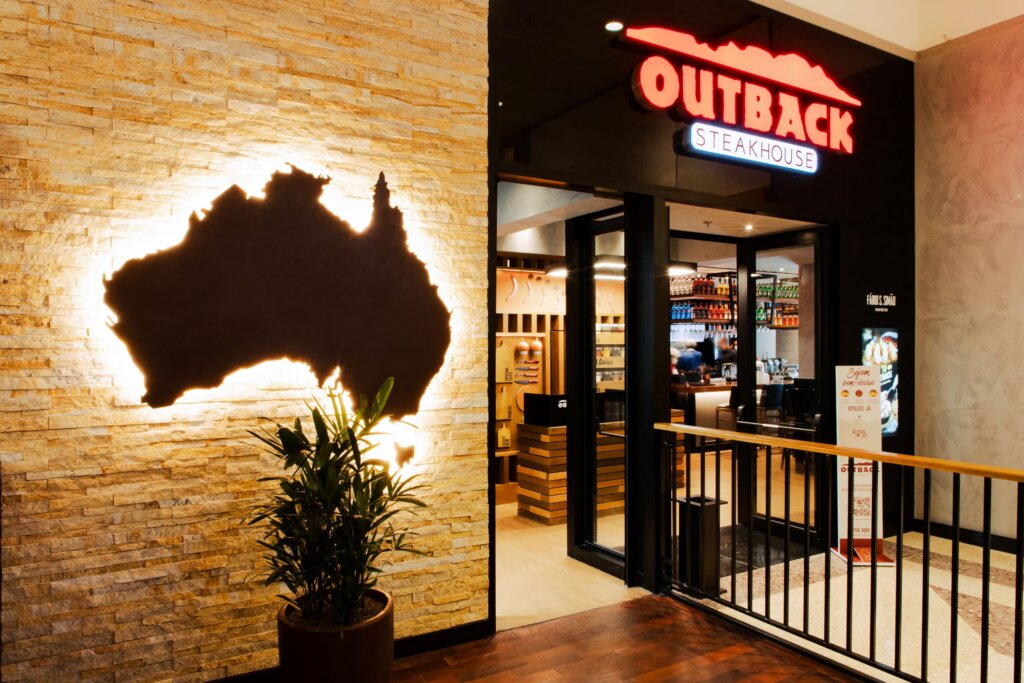 Outback Steakhouse inaugura unidade no Conjunto Nacional