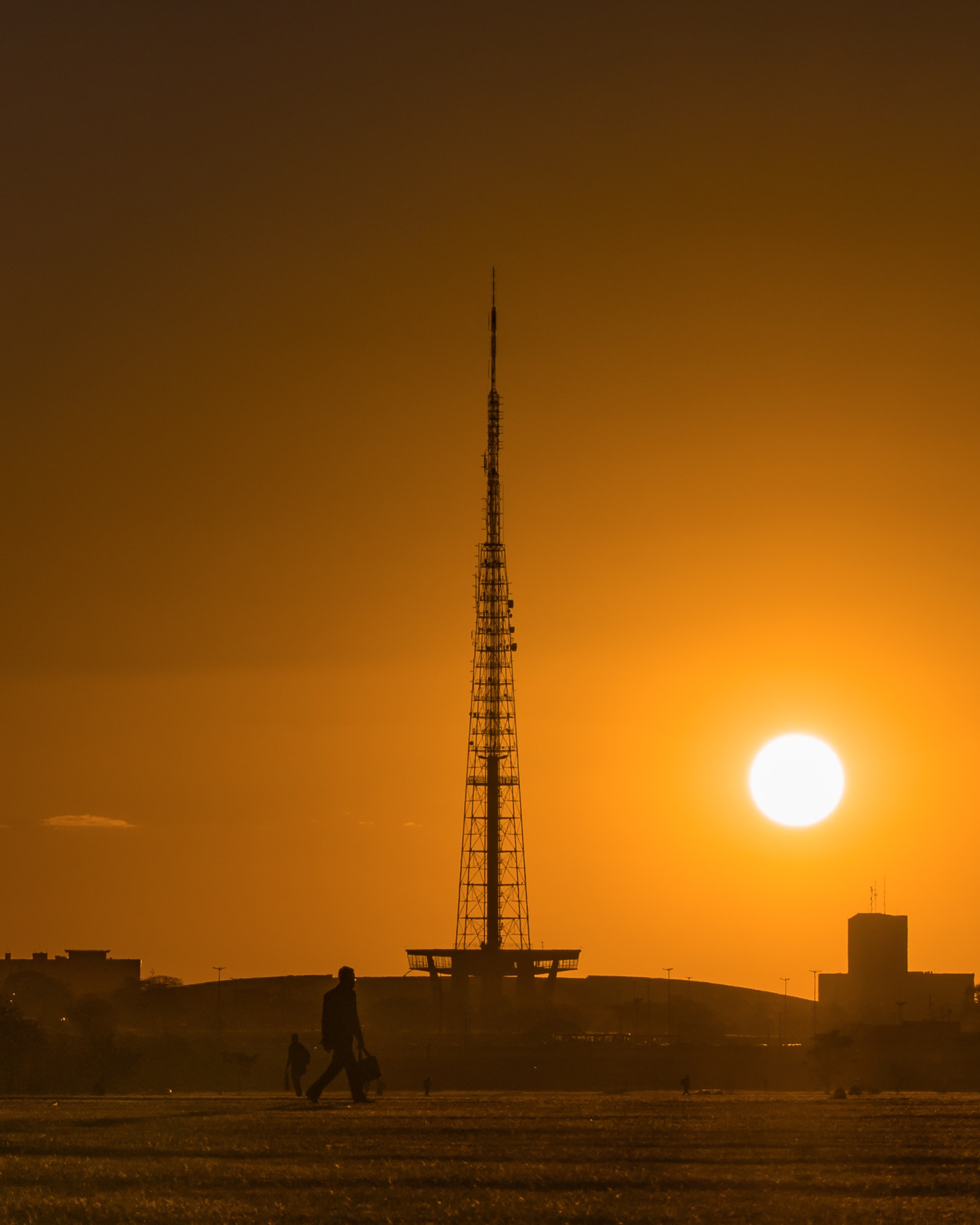 Cartão postal de Brasília, torre de TV completa 55 anos