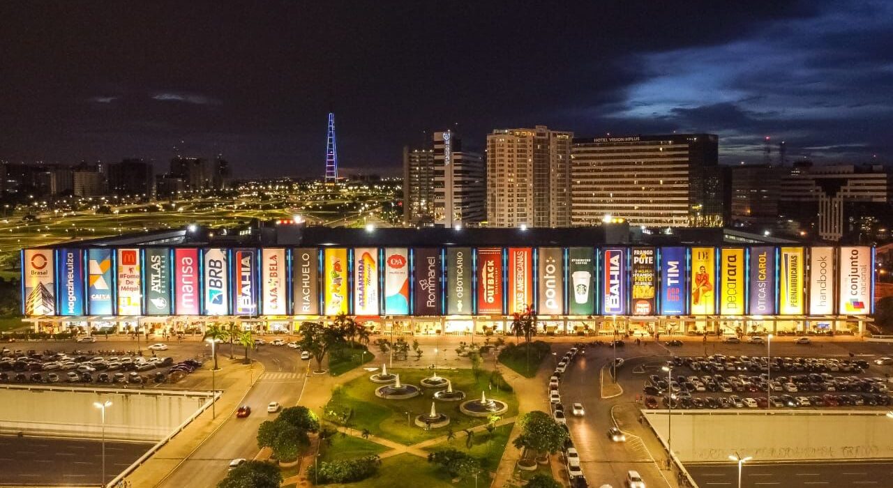 De luz apagada e mente aberta para o Meio Ambiente