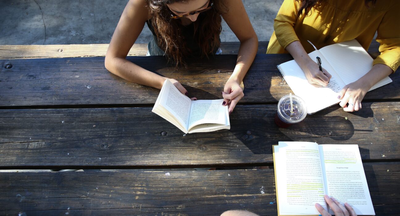 Colégio Sigma promove clube do livro para os alunos do Ensino Médio