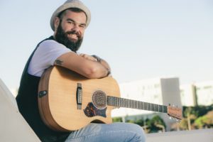 Início da semana com música ao vivo no JK Shopping Eventos