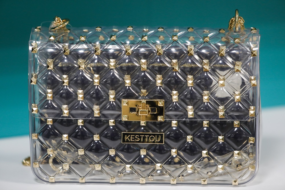 CouroModa 2019 apresenta tendências em it bags para o outono-inverno 2019 Moda