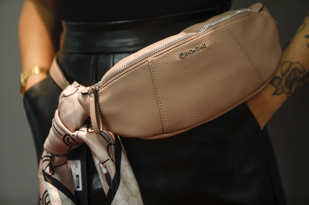 CouroModa 2019 apresenta tendências em it bags para o outono-inverno 2019 Moda