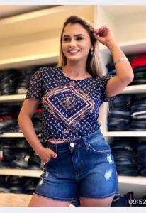 Shortinhos jeans são os queridinhos para o carnaval Moda