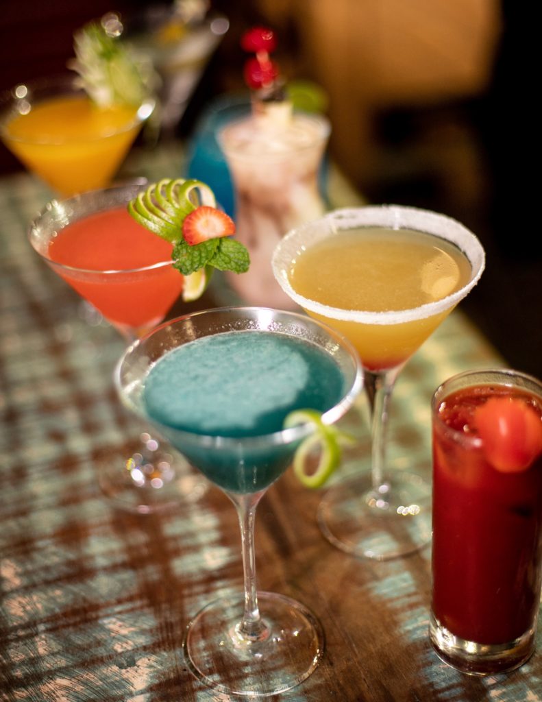 Don Romano traz drinques e promoção para celebrar o Dia Internacional da Mulher Gastronomia