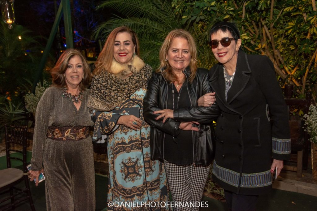 Eder Meneghine oferece jantar para Isis Penido na Ilha da Gigoia, no Rio Colunismo Social