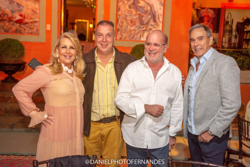 Eder Meneghine oferece jantar para Isis Penido na Ilha da Gigoia, no Rio Colunismo Social