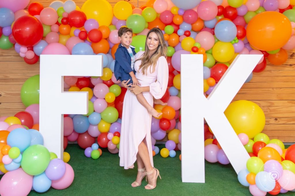 Comemoração beneficente une decoradora de celebridades e digital influencer em Brasília Colunismo Social