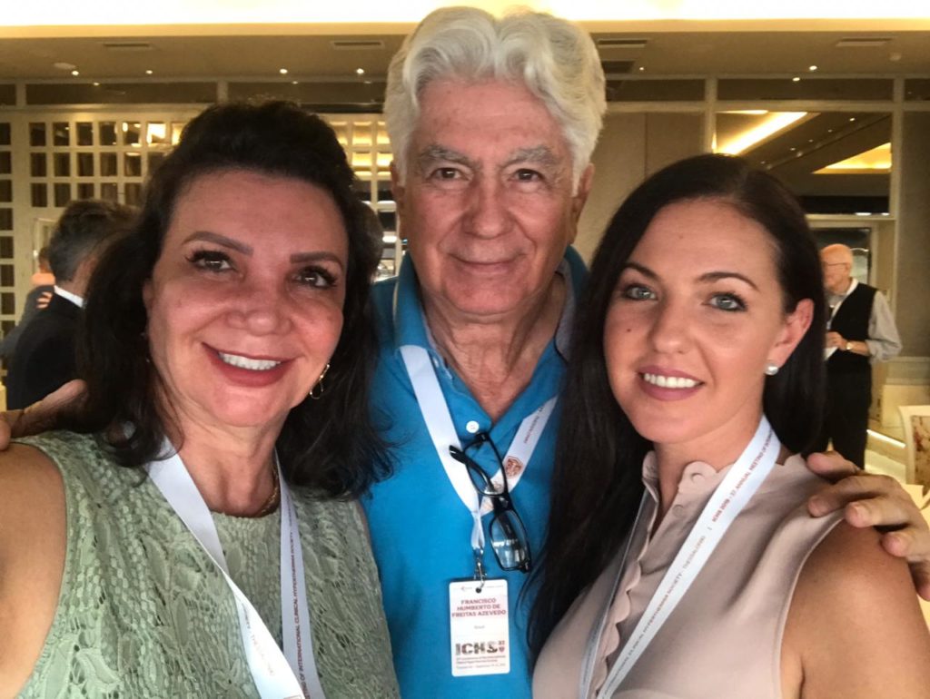 Dra. Shirley Pontes e Dr. Humberto Freitas apresentam casos de sucesso em tratamento de câncer em seminário na Grécia Saúde