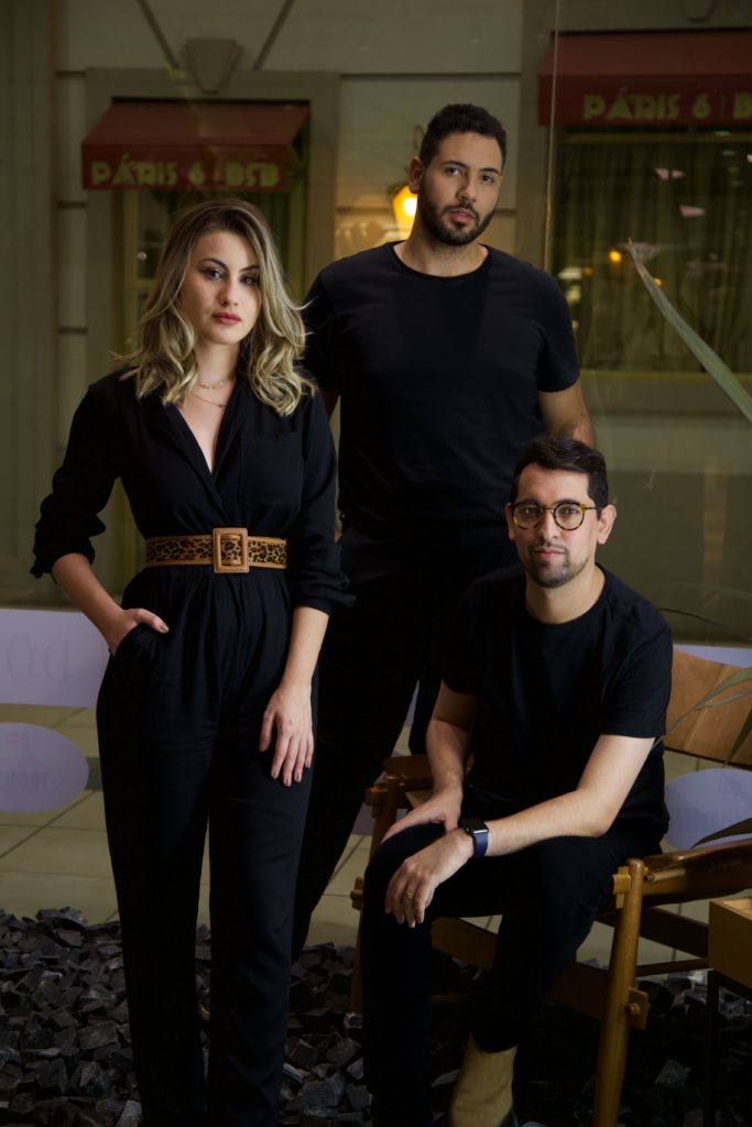 Quarto masculino jovem tem como inspiração traços de Brasília Decoração