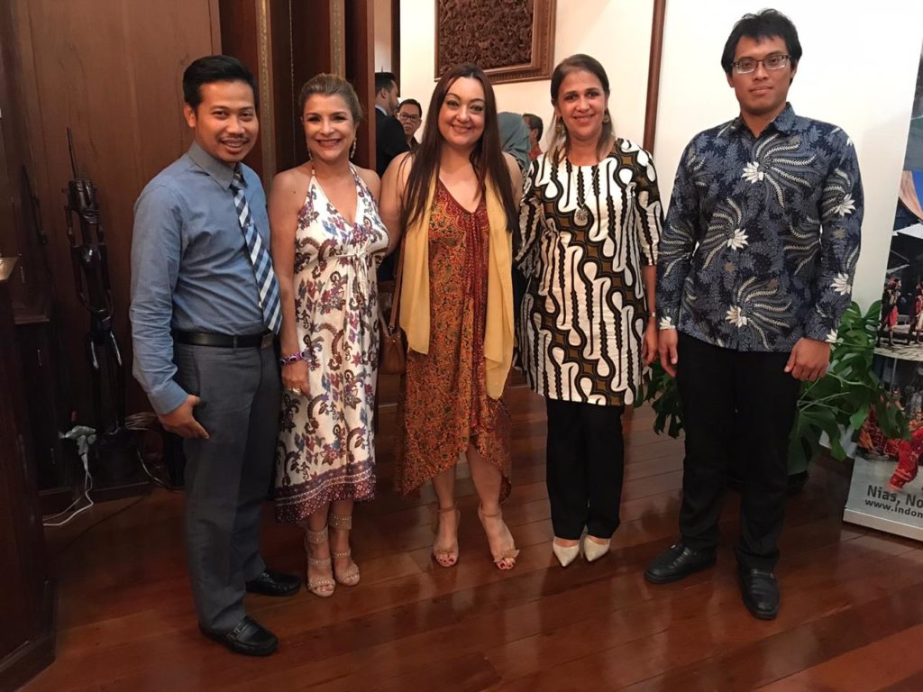 Em apresentação na embaixada da Indonésia, jornalistas de Brasília falam da experiência no país Eventos