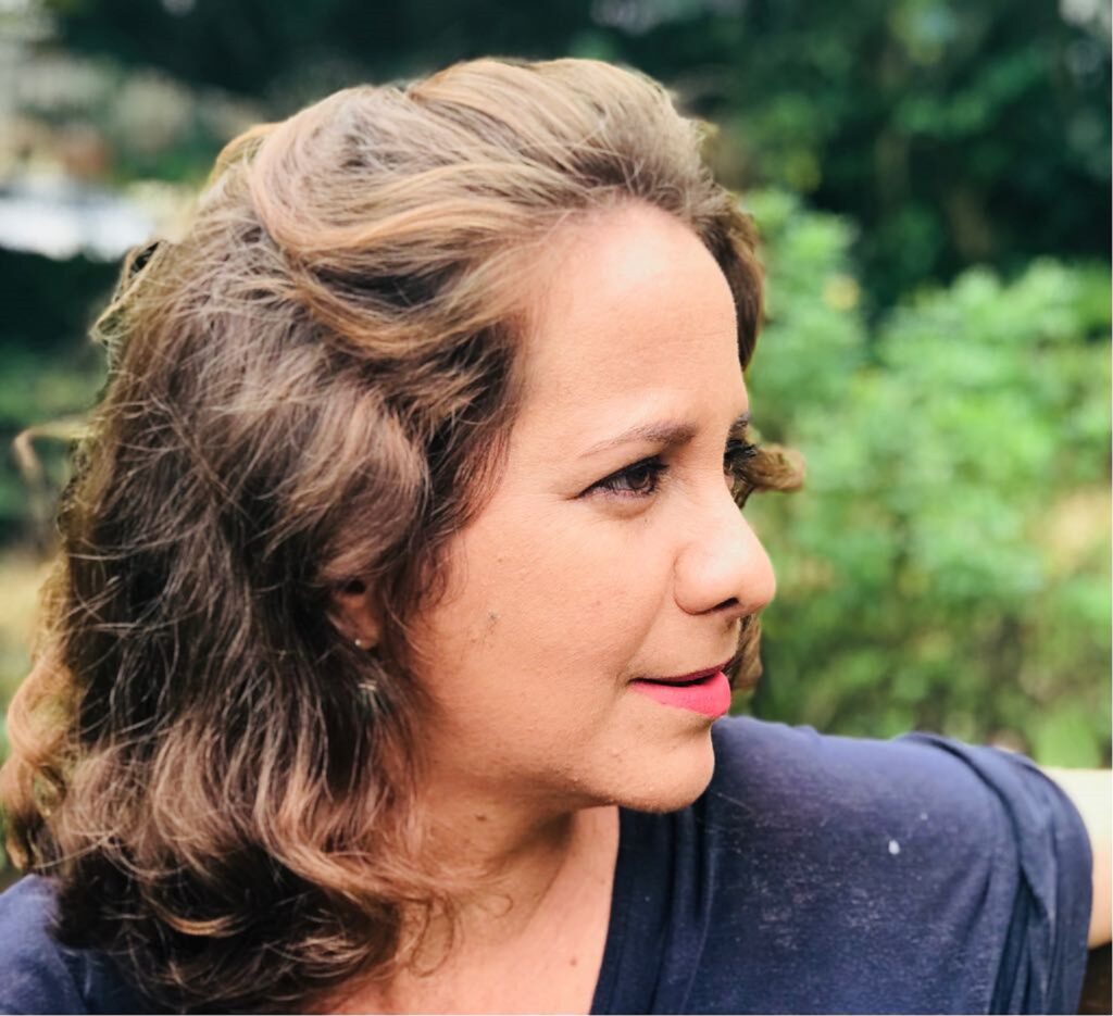 Prof. Dr. Ivanir dos Santos, recebe a psicóloga e pesquisadora Lia Vainer Schucman Rio de janeiro