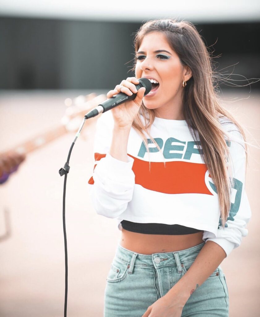 Allan Massay faz live no Dia dos Namorados Música