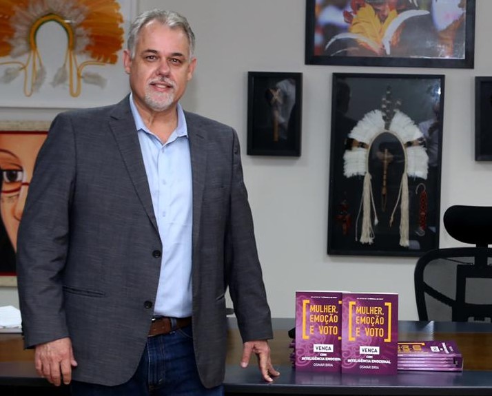 Eleições 2020: Livro "Mulher, Emoção e Voto" chega a 2ª edição Política