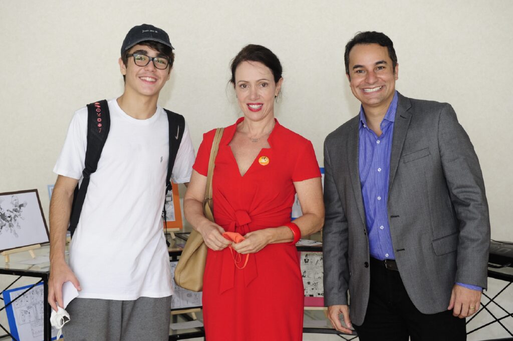Marcelo Moraes e a atriz Bel Kutner foram mestre de cerimonial do Festival Acessibiliarte no Rio Othon Palace Rio de janeiro