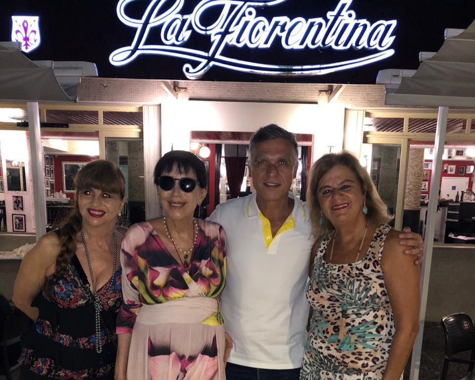 Yacy Nunes e Ionne Groff comemoraram aniversário com amigos históricos e queridos Colunismo Social