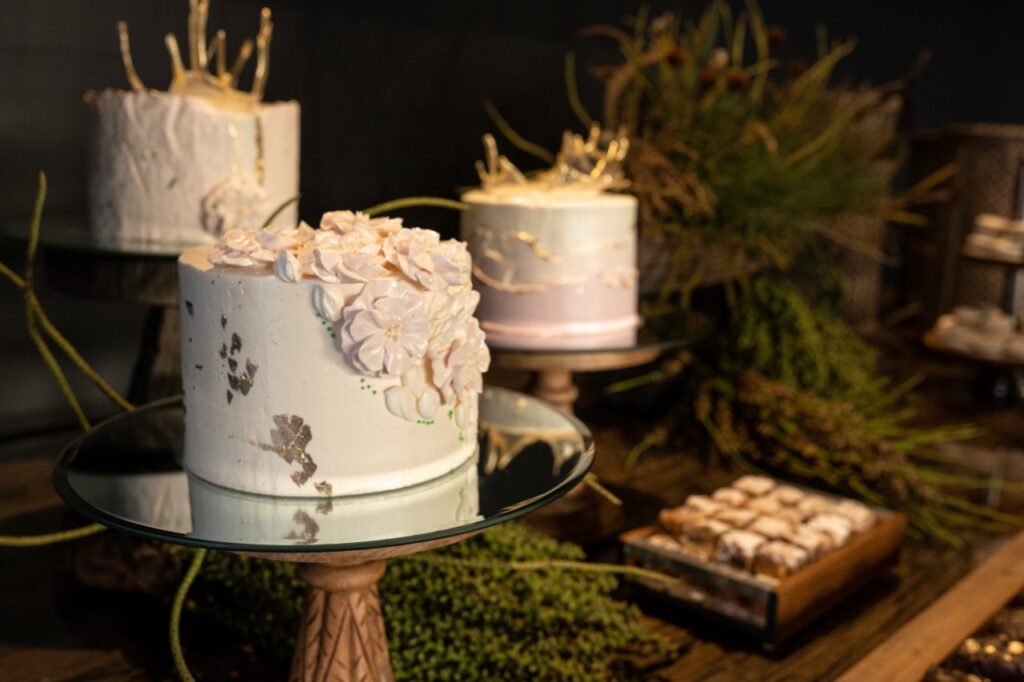 Matilde Gemeli do The Queens Place Greenhous e a influenciadora Julianna Nascimento recebem empresários Gastronomia