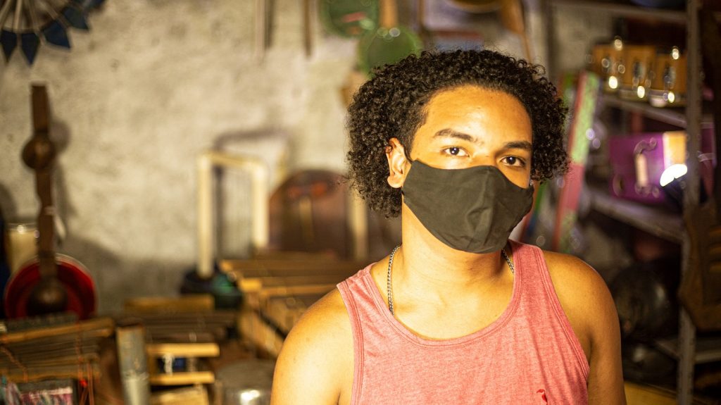 Grupo Lata Doida antecipa novo EP e reflete sobre a invisibilidade social durante a pandemia com o single “Da máscara que ninguém vê” Notícias