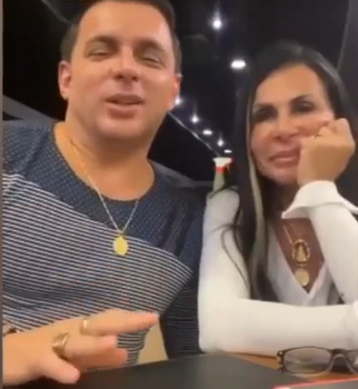 Gretchen e Esdras de Souza são vistos em jantar romântico