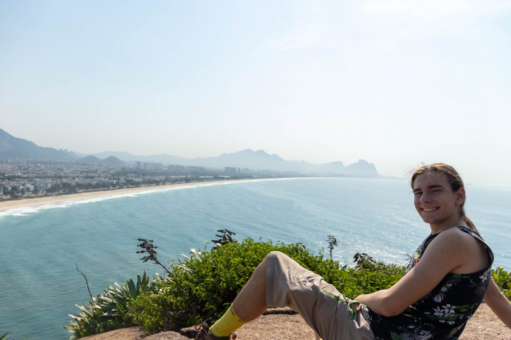 Ator juvenil Alan Pfeffer faz balanço do ano e fala do sucesso com o seu personagem na Websérie Planeta das Gêmeas Colunismo Social