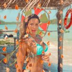 Musa fitness Tata Furtado curte fim de ano na Bahia Colunismo Social