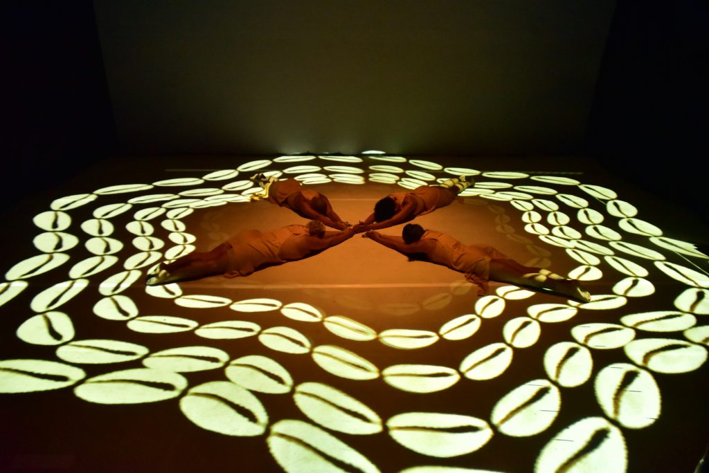 Espetáculo de dança AIYÊ Artes