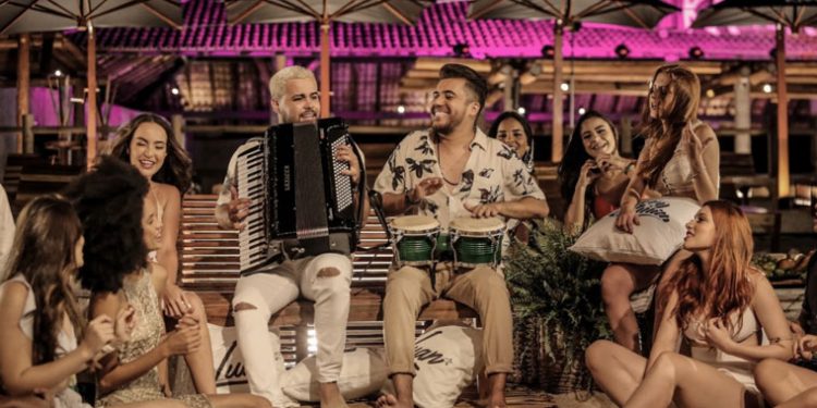 Luan Estilizado lança clipe de "Tá Faltando Eu" em parceria com Jerry Smith Música