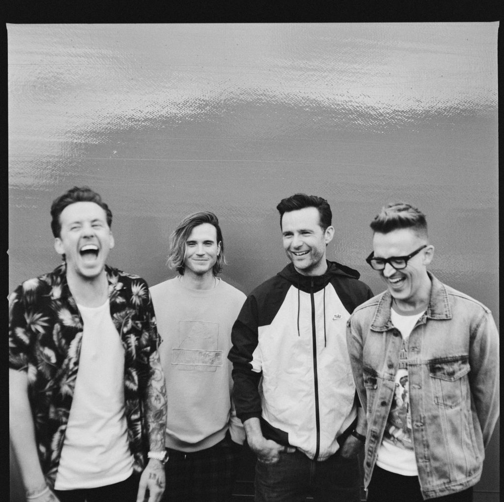 McFly canta as experiências que nos unem no cinematográfico clipe “You’re Not Special” Música