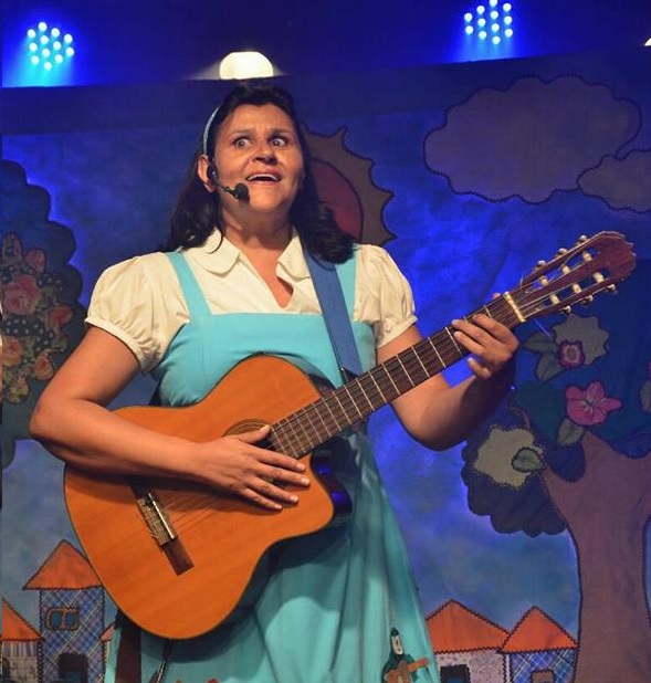 Reconto: Mostra internacional literária faz evento de Carnaval Música