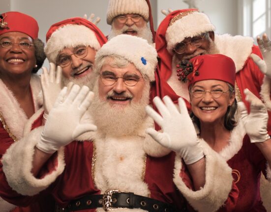 "Estou com uma sensação de missão cumprida", diz intérprete surdo do Papai Noel em campanha publicitária Caesb