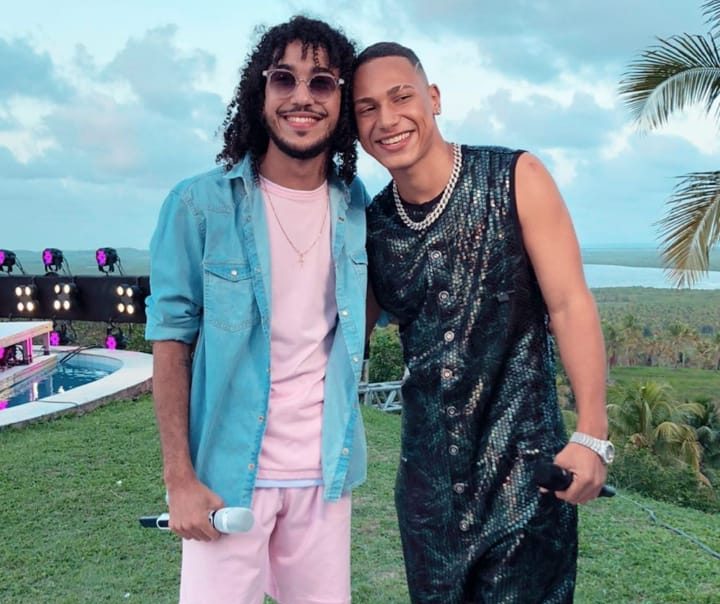 Marquinhos Navais participa de gravação de DVD em Recife Música