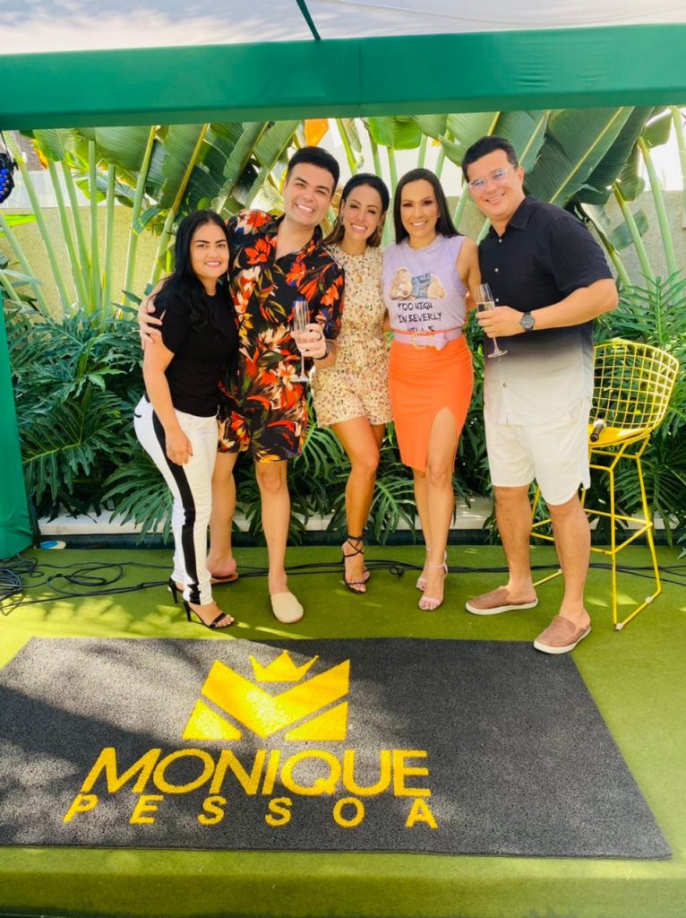 Solange Almeida canta em aniversário surpresa em Fortaleza Colunismo Social