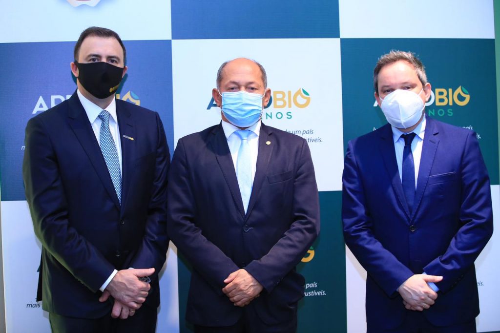 Ex-ministro da Agricultura, Francisco Turra assume presidência da Aprobio Colunismo Social