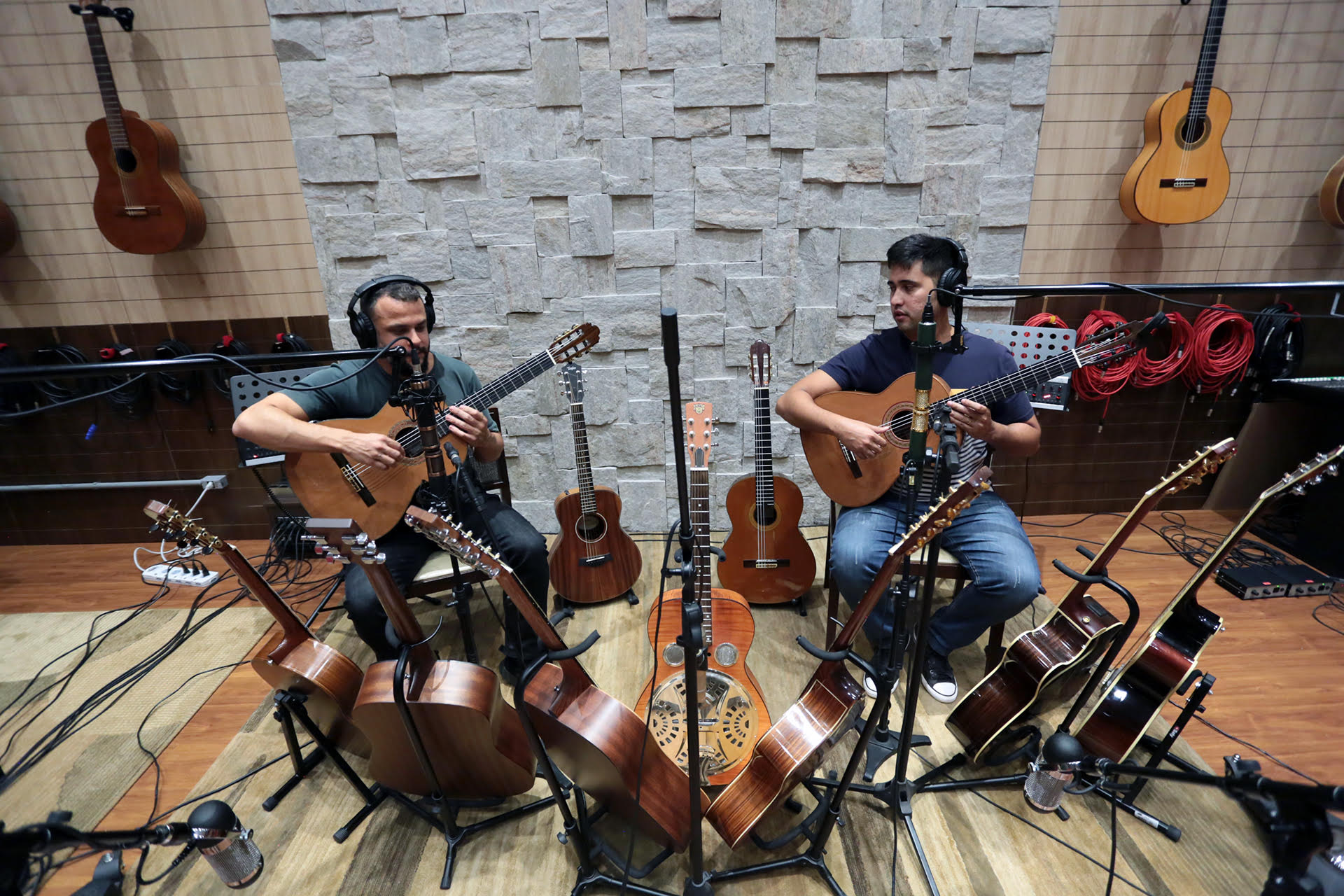 Dois Violões lança álbum “Baião de Corda”