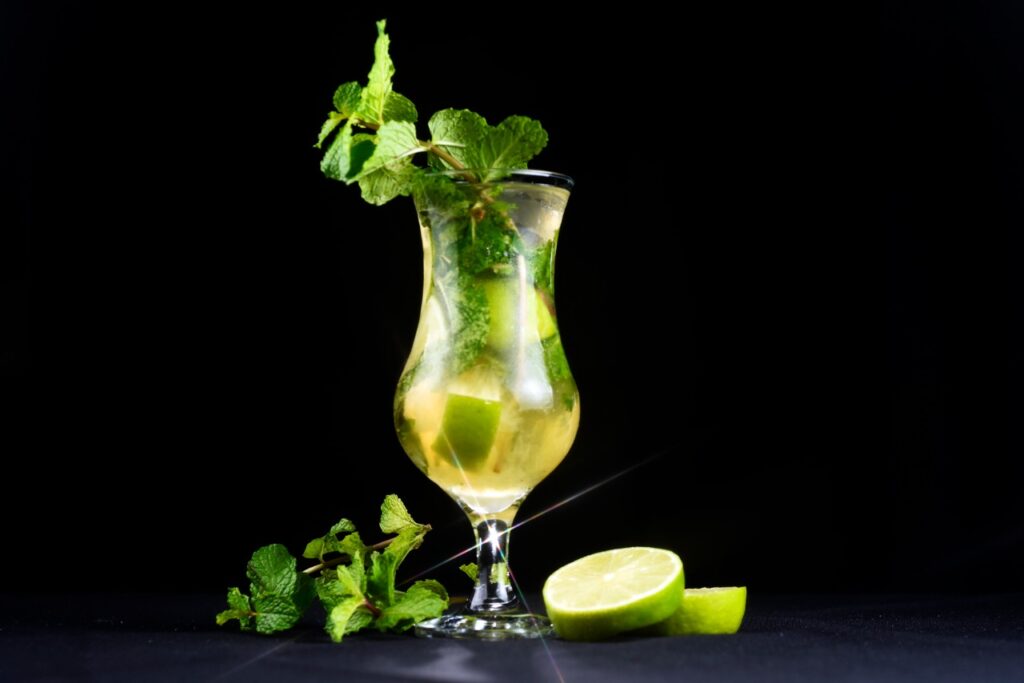 Happy Hour em rooftops e varandas são boas pedidas para dar um alívio na seca e calor Gastronomia