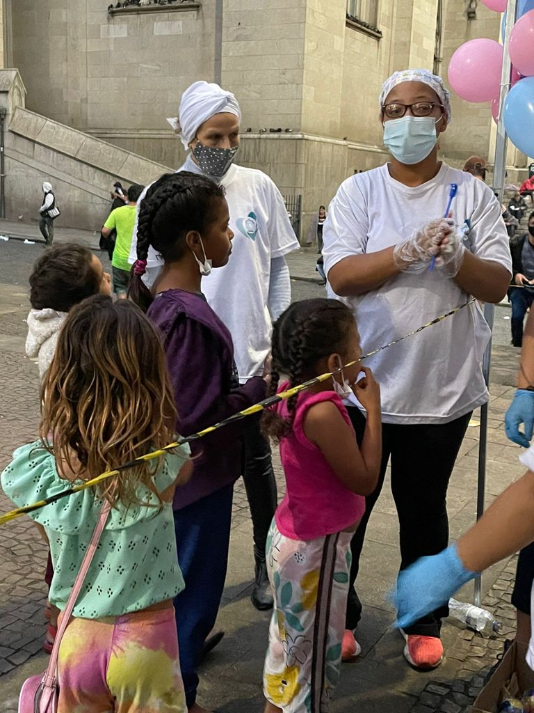Festa de Cosme e Damião, em plena Praça da Sé