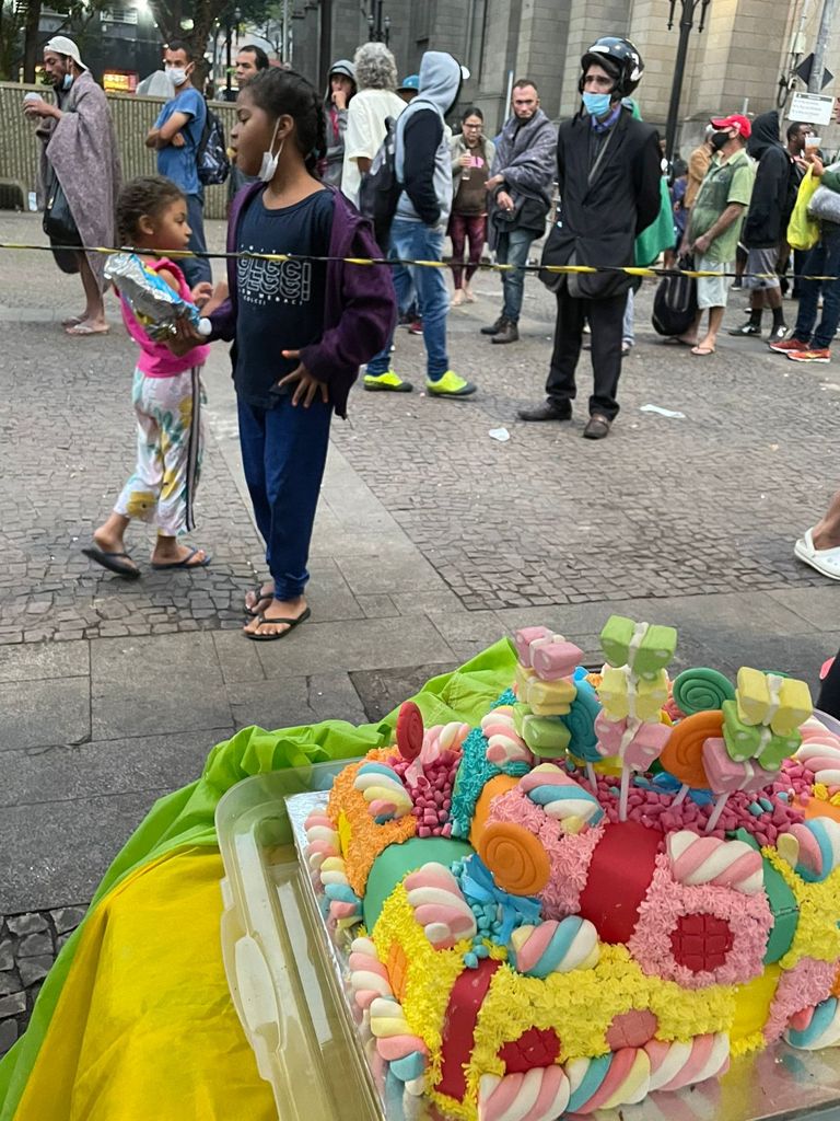 Festa de Cosme e Damião, em plena Praça da Sé