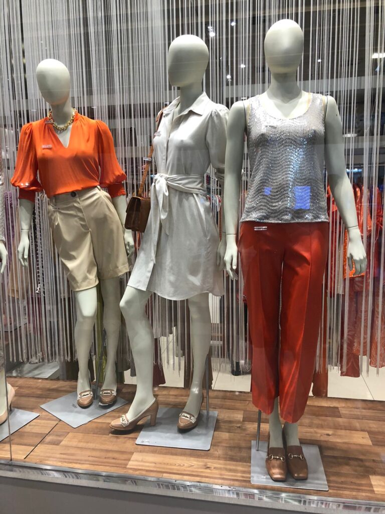 Cores e formas da moda Primavera/Verão chegam às vitrines do Conjunto Nacional Moda