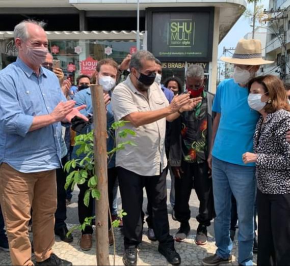 Ciro e Lupi, em Cabo Frio.