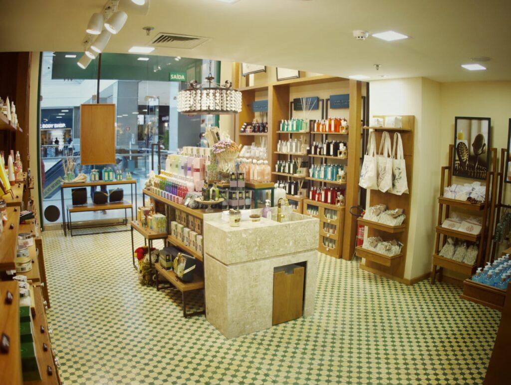 Foi inaugurada em Salvador a loja-modelo da Avatim no Salvador Shopping Colunismo Social