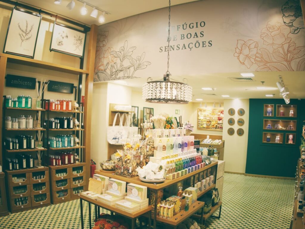 Foi inaugurada em Salvador a loja-modelo da Avatim no Salvador Shopping Colunismo Social