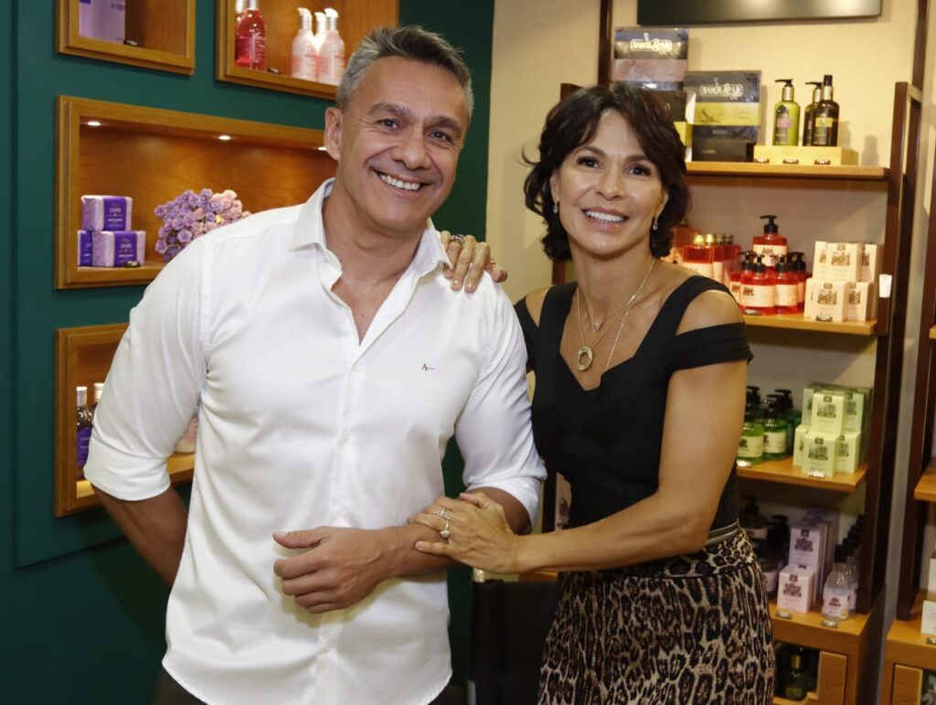 Foi inaugurada em Salvador a loja-modelo da Avatim no Salvador Shopping Colunismo Social