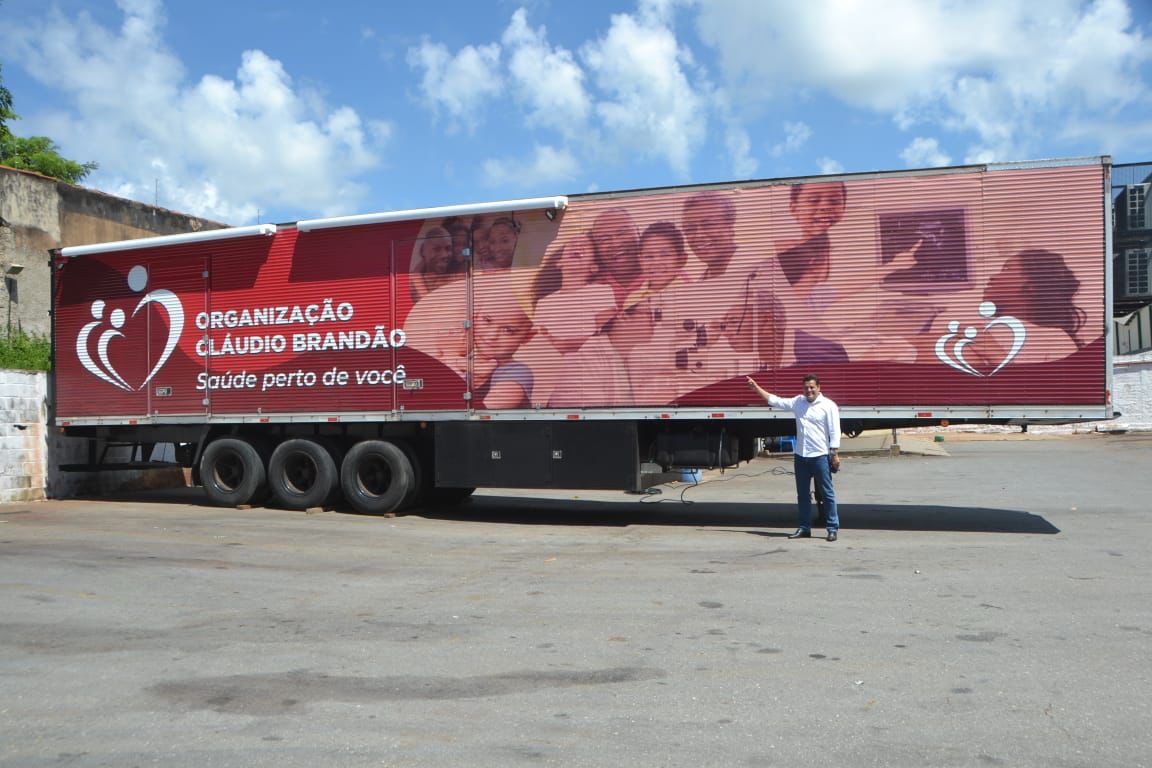 Caminhão da Saúde estaciona na Ceasa para atendimento gratuito da população