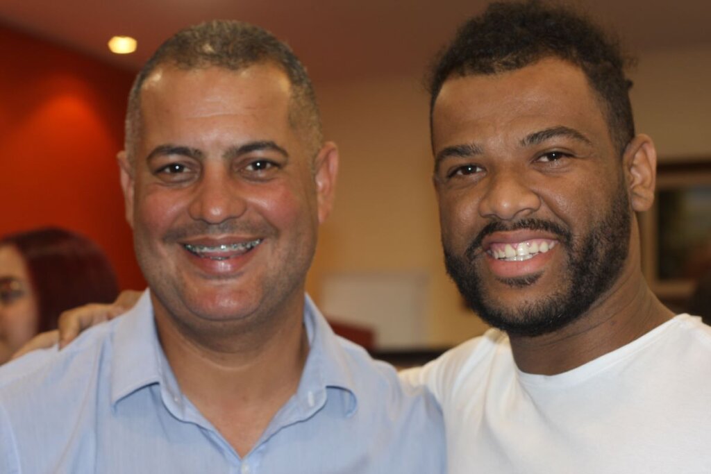 Noite concorrida por políticos no lançamento da Revista Rio Já Rio de janeiro